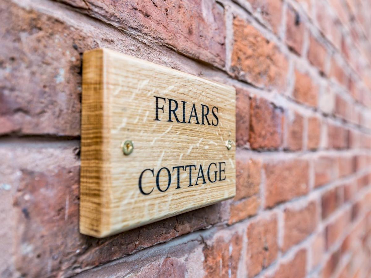 Pass The Keys Cosy 2 Bedroom Victorian Cottage Ludlow Exterior photo